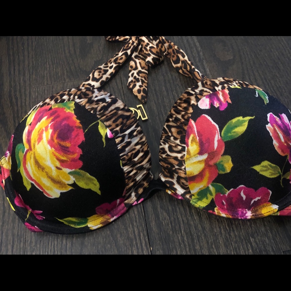VICTORIA’S SECRET Bikini top double push up